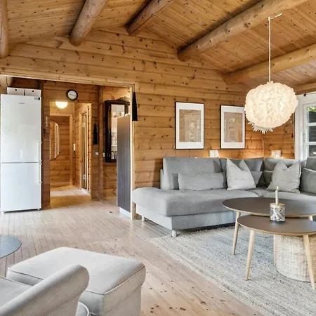 Authentic Log House Near Boto By