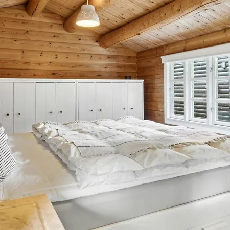 Holiday home Authentic Log House Near Boto By