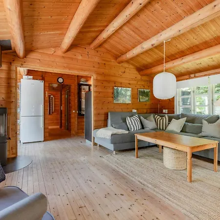 Authentic Log House Near Tatil Evi *